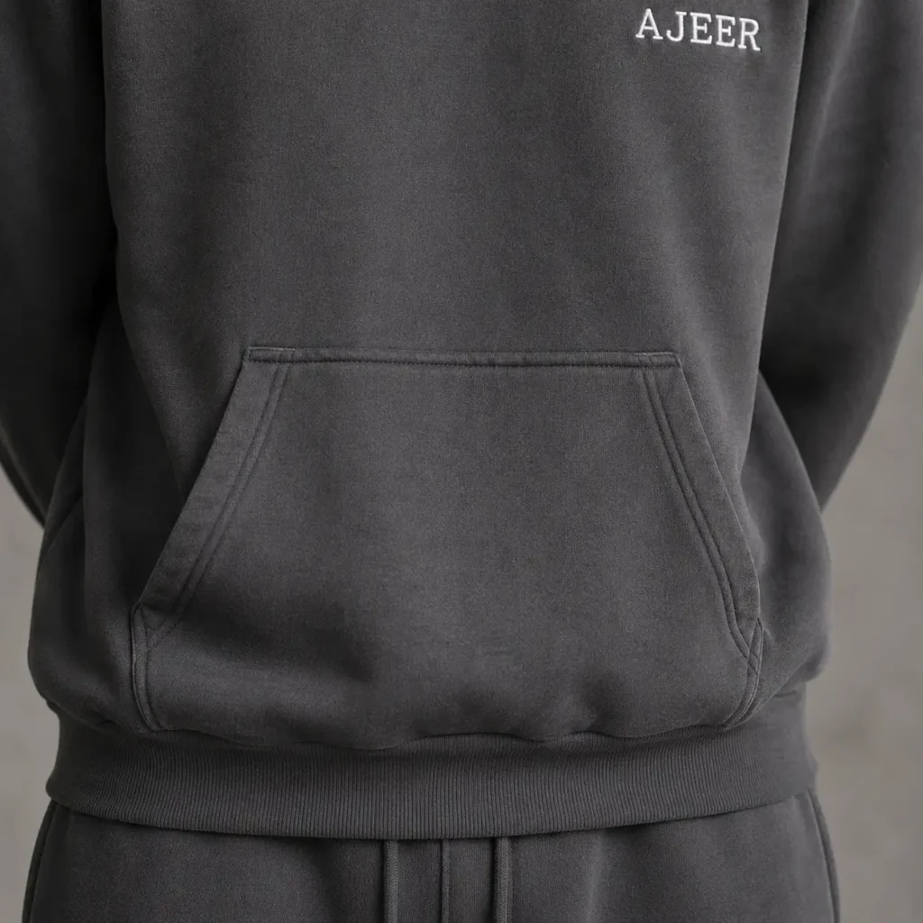 kangroo pocket of sweatsuits with ajeer branding